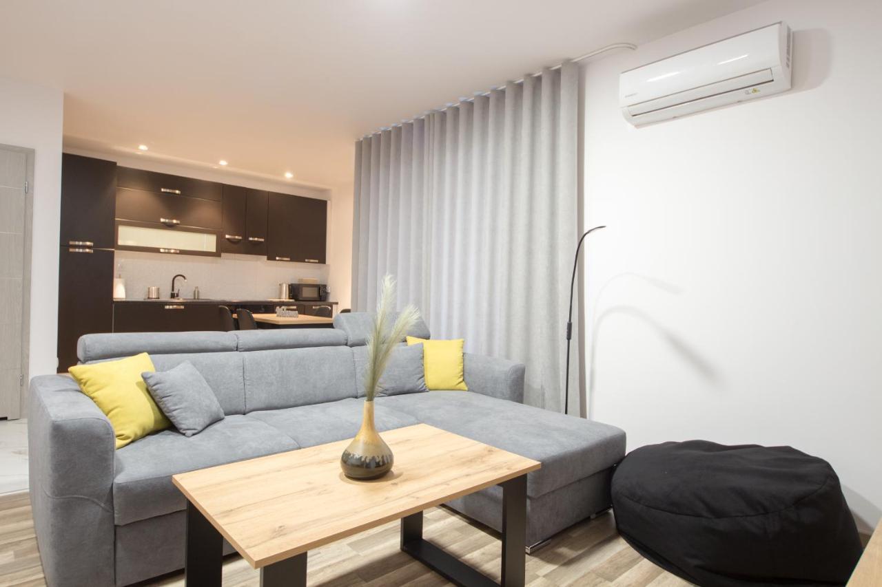 Apartament 23 Park City ออสทรุฟ วีแยลคอพพอลสกี ภายนอก รูปภาพ