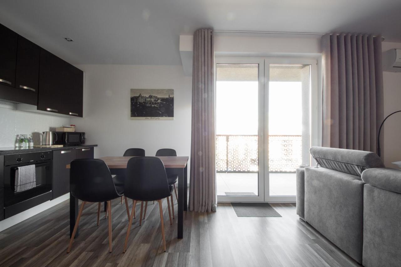 Apartament 23 Park City ออสทรุฟ วีแยลคอพพอลสกี ภายนอก รูปภาพ