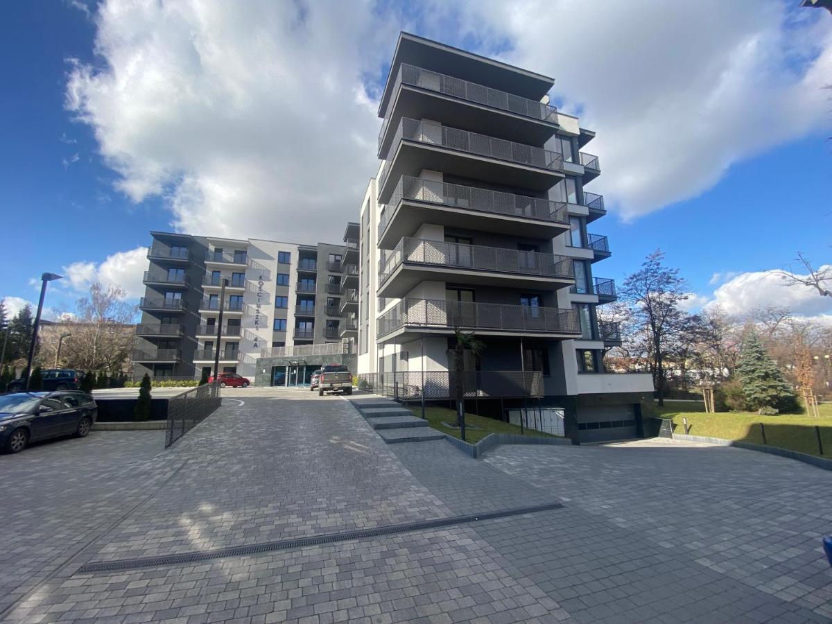 Apartament 23 Park City ออสทรุฟ วีแยลคอพพอลสกี ภายนอก รูปภาพ